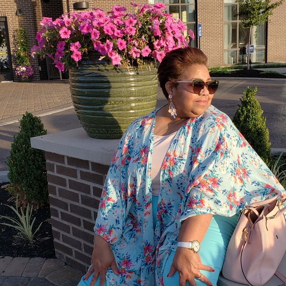 Meet your Posher, Linda - Picture 2 of 3